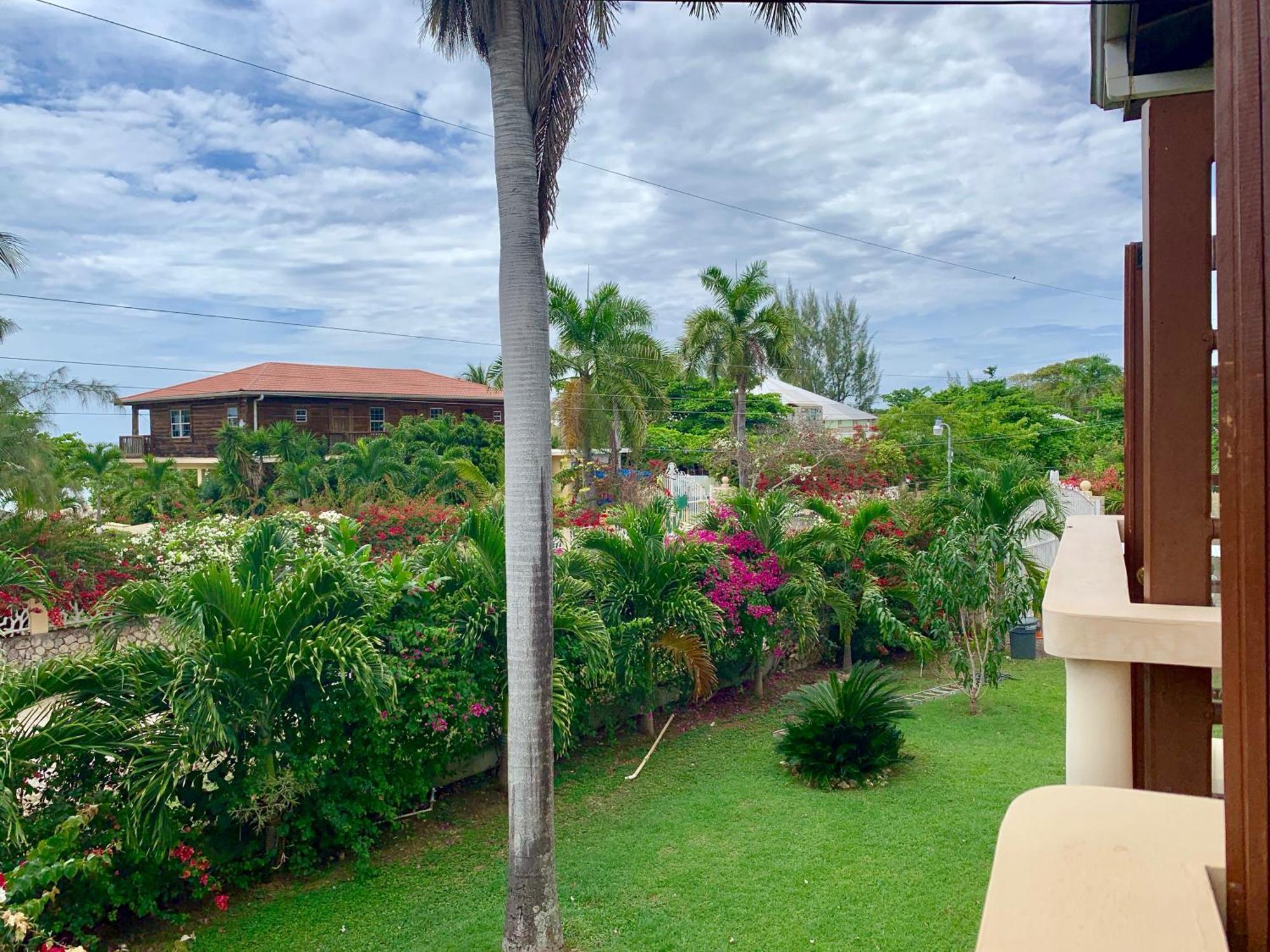 The Westender Inn نيغريل الغرفة الصورة