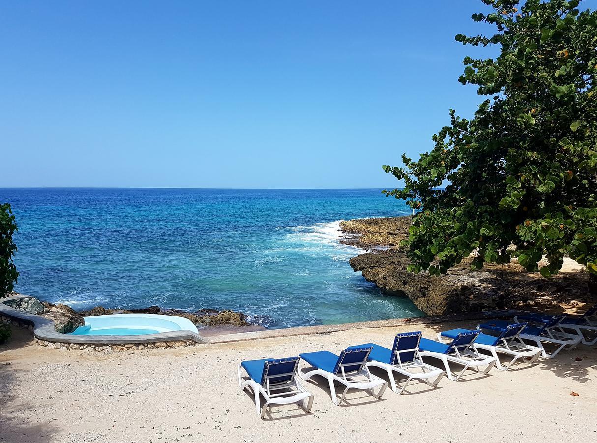 The Westender Inn نيغريل المظهر الخارجي الصورة
