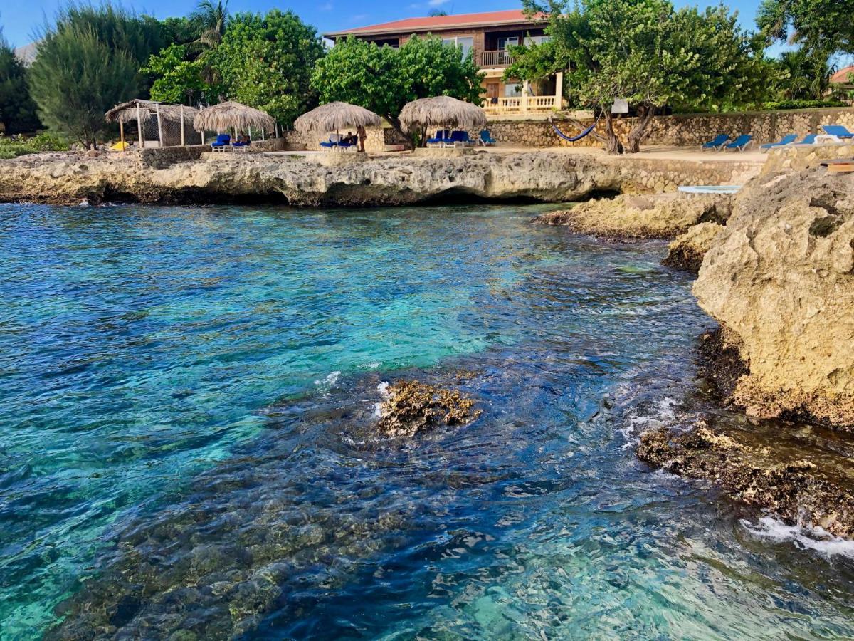 The Westender Inn نيغريل المظهر الخارجي الصورة